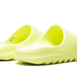 YEEZY SLIDE "Glow"