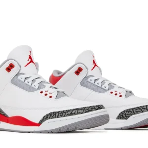 Jordan 3 Retro 'Fire Red' 2022