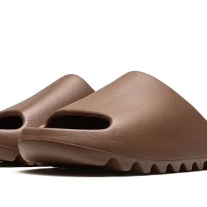 YEEZY SLIDE "Core 2021"