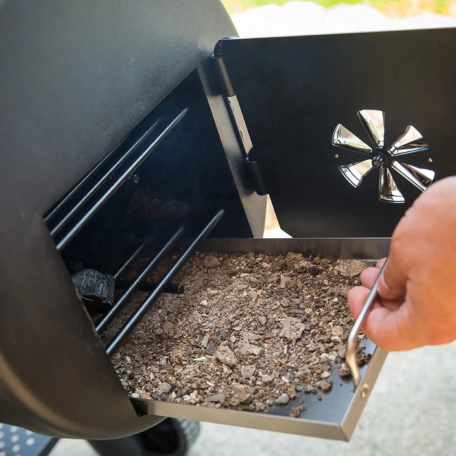 Broil King Offset Charcoal Smoker Grill with Utensil Hooks and Bag Shelf, Black