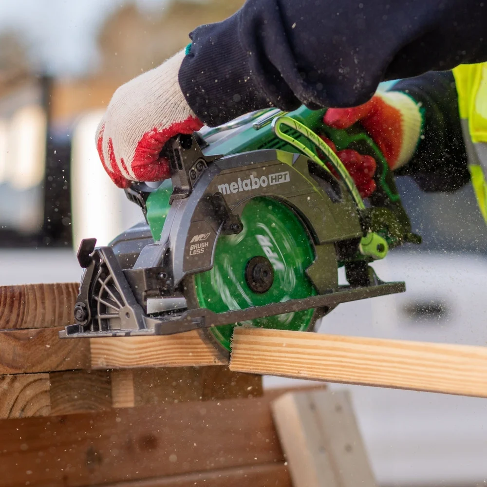 Metabo HPT 36V MultiVolt 7-1/4 Inch Rear Handle Circular Saw, Lightweight Design, Up to 500 2x4 Cuts Per Charge, 53- Adjustable Bevel Capacity, Lifetime Tool Body Warranty, C3607DWA