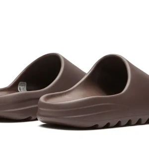 YEEZY SLIDE "Soot 2021"