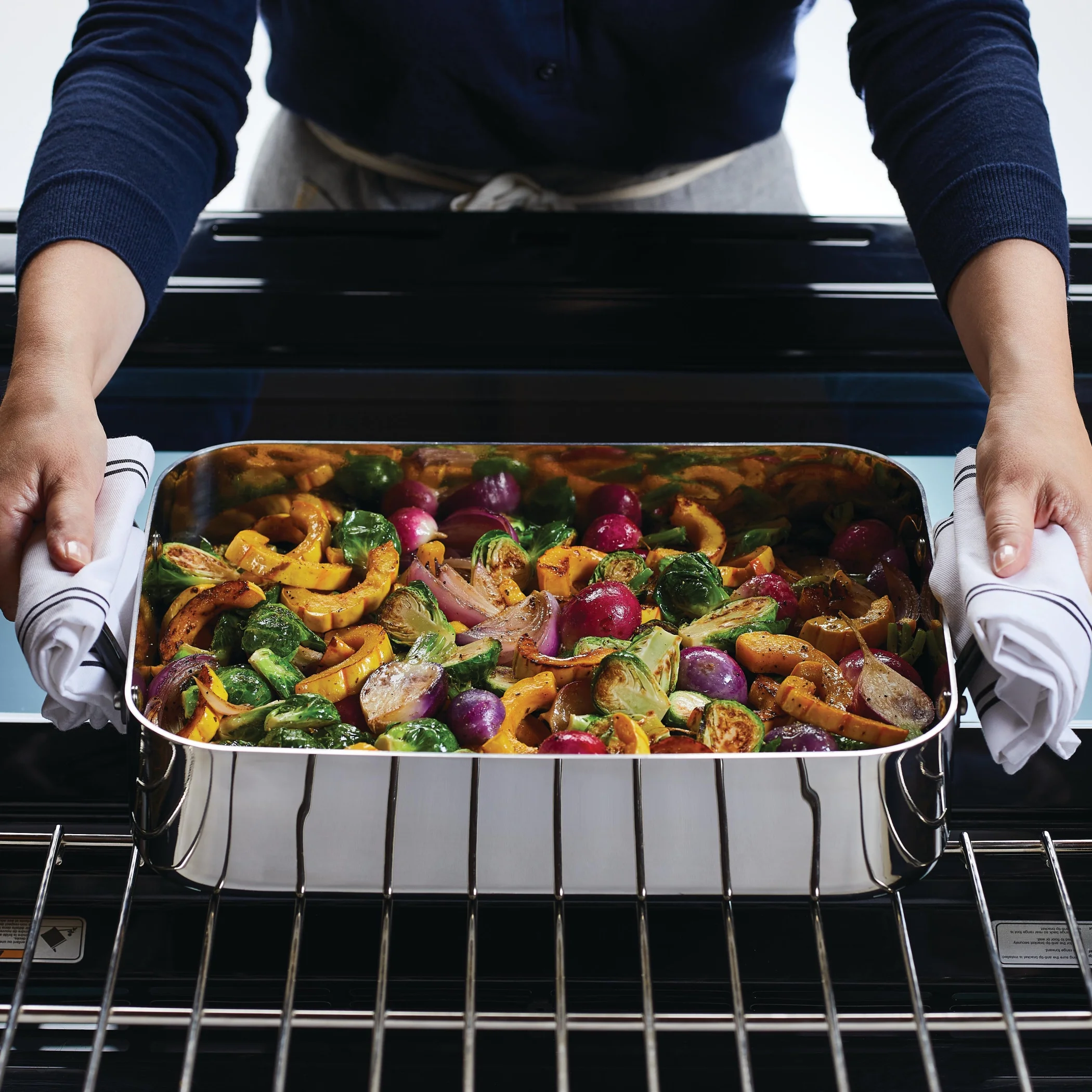 KitchenAid 5-Ply Clad 15x11.5 Inch Stainless Steel Roaster with Removable Rack, Induction Compatible, Metal Utensil, Broiler and Oven Safe to 500-F, Polished Stainless Steel