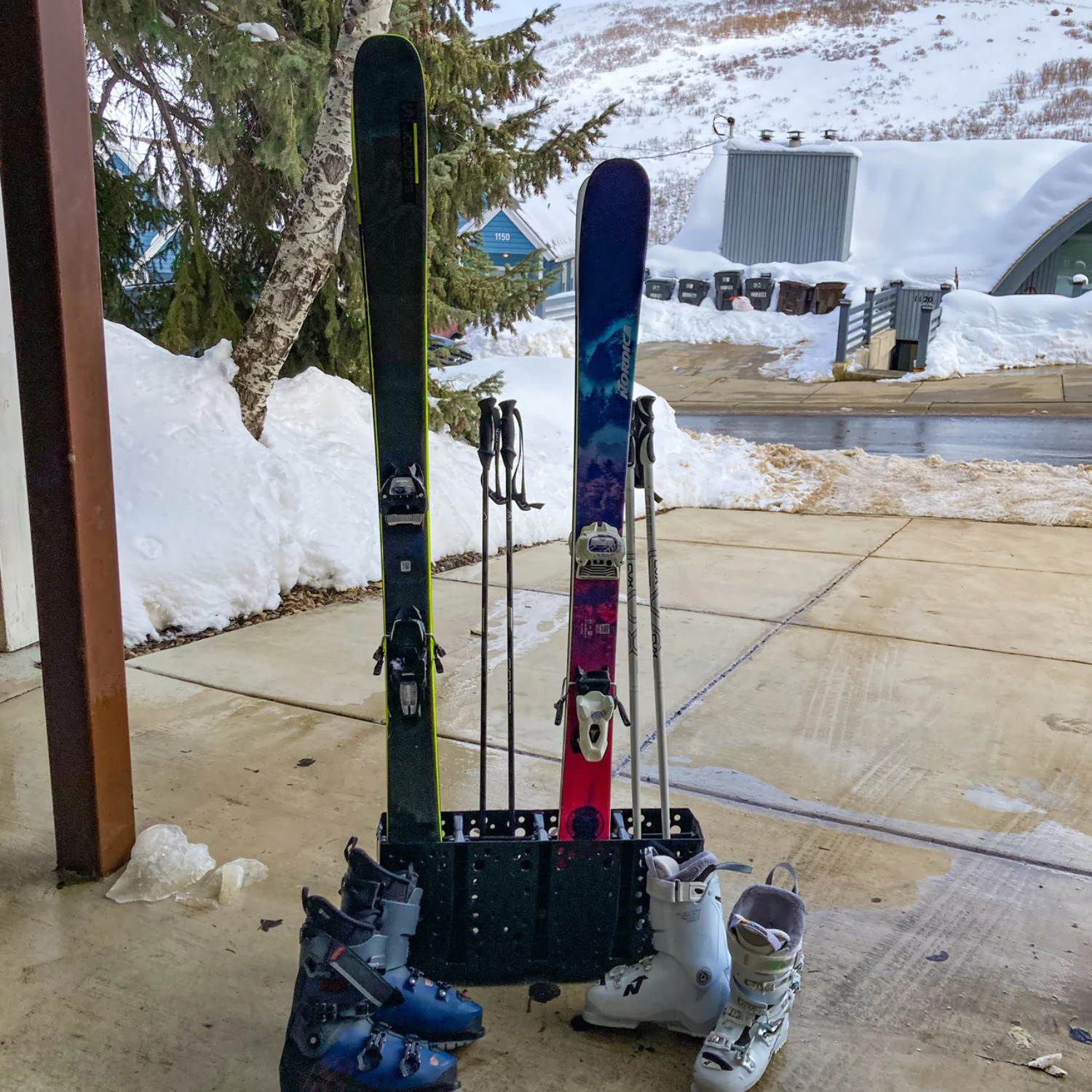 Skis Storage Rack