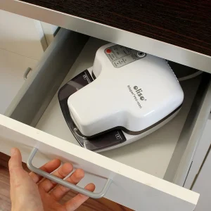 Oliso Pro Frisper PRO-1000 Smart Vacuum Sealer for Food Storage (White) Bundle.