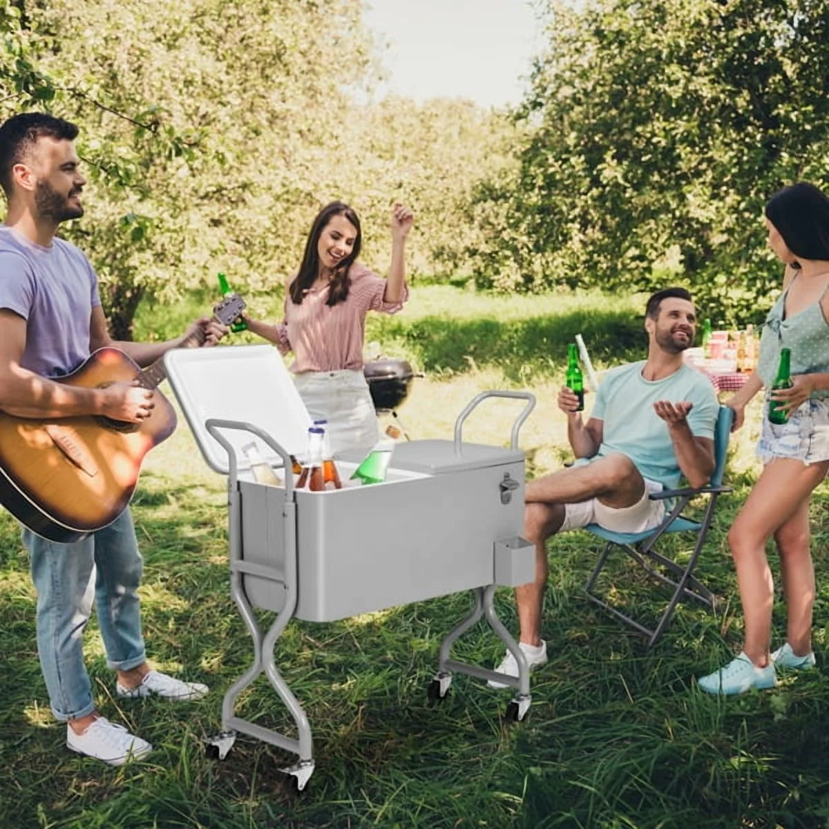 80-quart outdoor beverage rolling cooler, convenient design, easy to clean, with internal insulation function, with wheels for easy mobility, suitable for backyards and patios