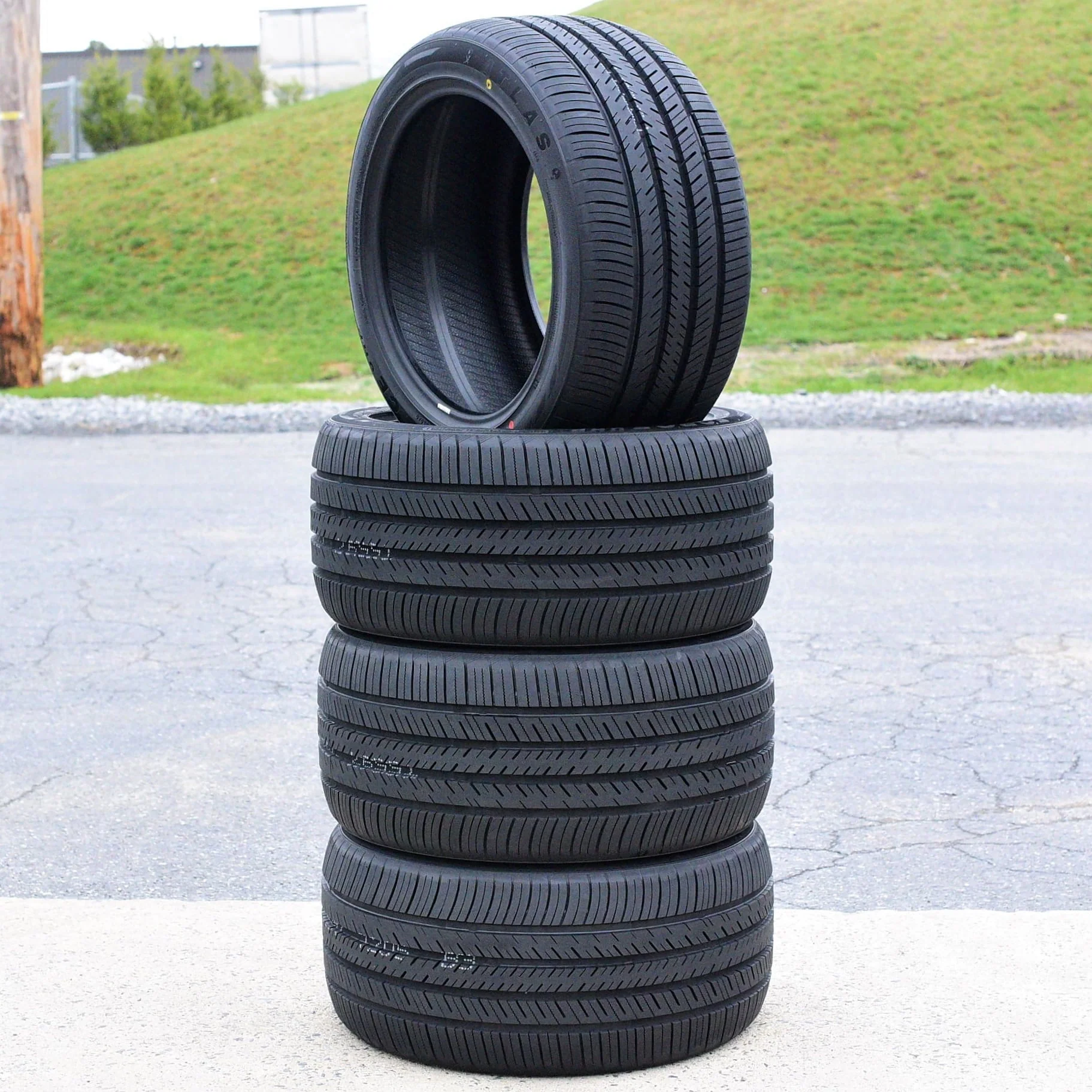 A set of 4 (4)265/35R20 99Y XL high-performance full-season tires for: 2015-23 Ford Mustang EcoBoost Premium, 2012-13 Audi A7 Quattro Base