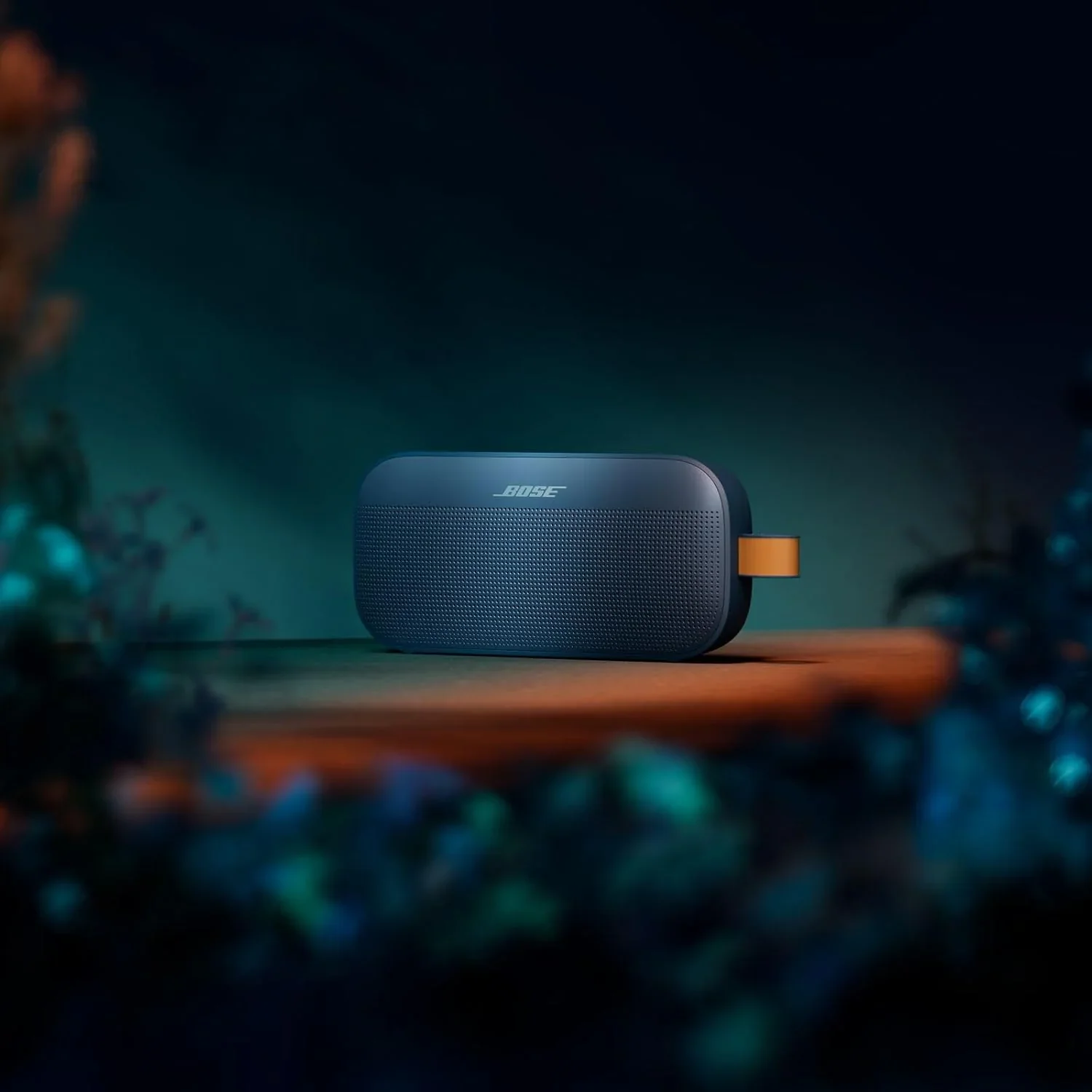 Bose SoundLink Flex Portable Bluetooth Speaker (2nd Gen), Portable Outdoor Speaker with Hi-Fi Audio, Up to 12 Hours Battery Life, Waterproof and Dustproof