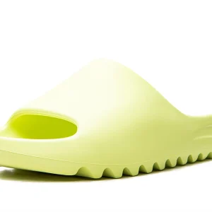 YEEZY SLIDE "Glow"