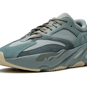YEEZY BOOST 700 "Teal Blue"