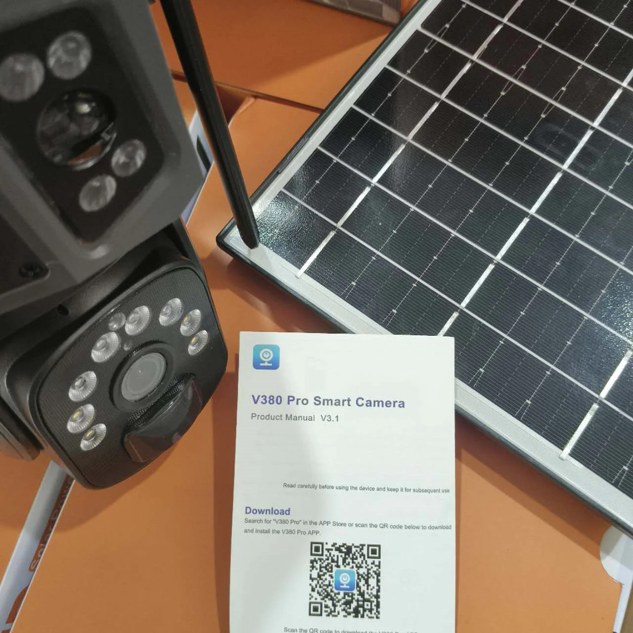 V41 4G 8MP Outdoor Solar Security Camera