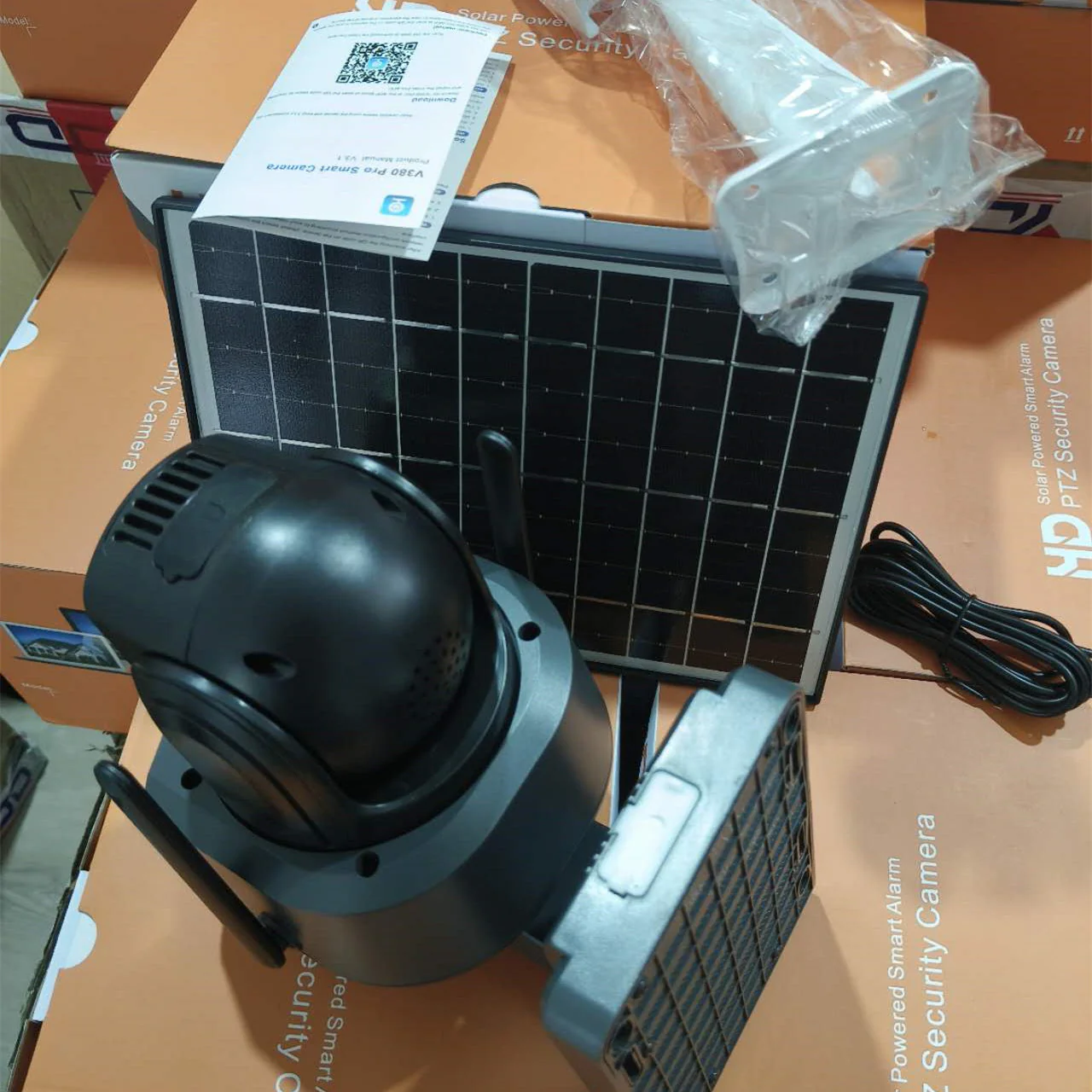 V41 4G 8MP Outdoor Solar Security Camera